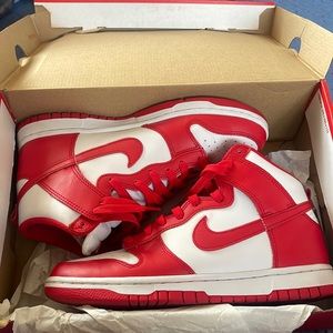 Nike dunk men size 7/ womens 8.5